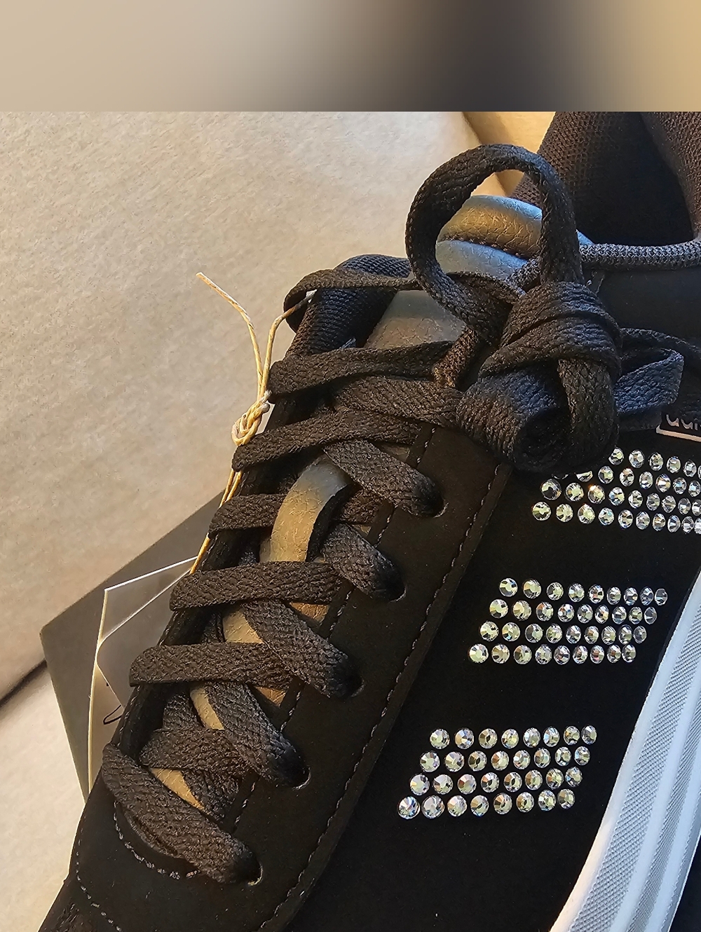 NWT Adidas Kids VL Court Bold- Black- Size 5 - Picture 2 of 3